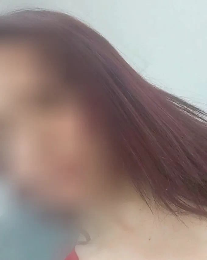Amira, 21