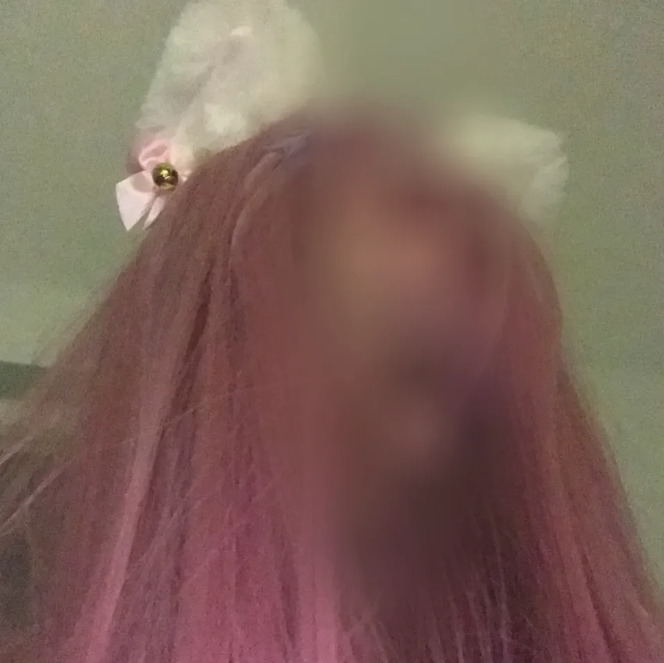 Kayleigh, 22